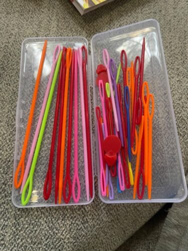 40PCS 4 Sizes Plastic Needles photo review
